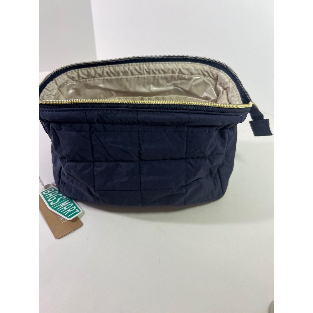 Bagsmart Navy Quilted Make Up Travel Bag 5 x 9"ish NWT